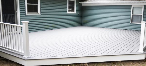 Cost of Vinyl Decking Installation in Zionsville